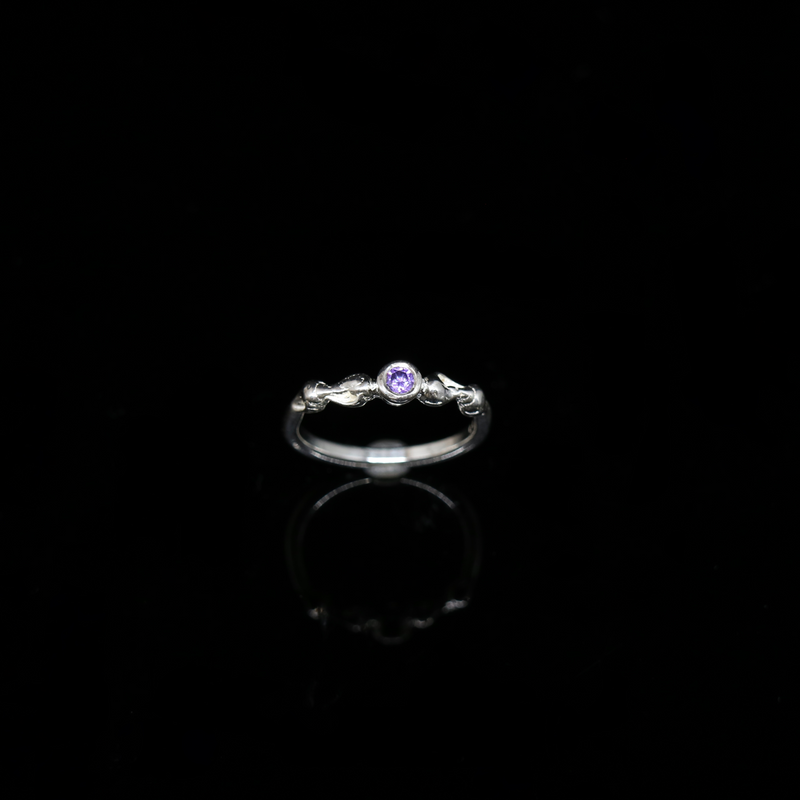 Seashell Ring - 3mm Round Center Stone - Silver