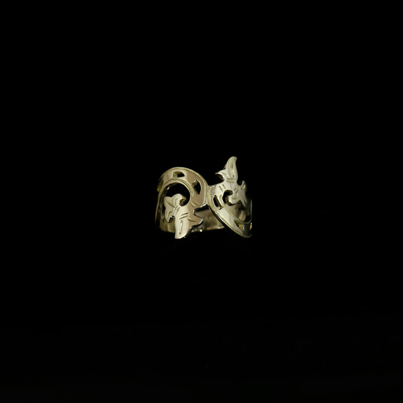 Acanthus Ring - Decorated Band - Gold