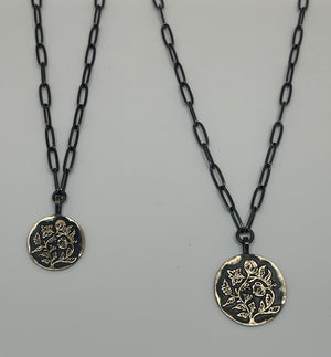 The Traveler - Pendant w/ paperclip chain - Bronze