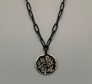 The Traveler - Pendant w/ paperclip chain - Bronze