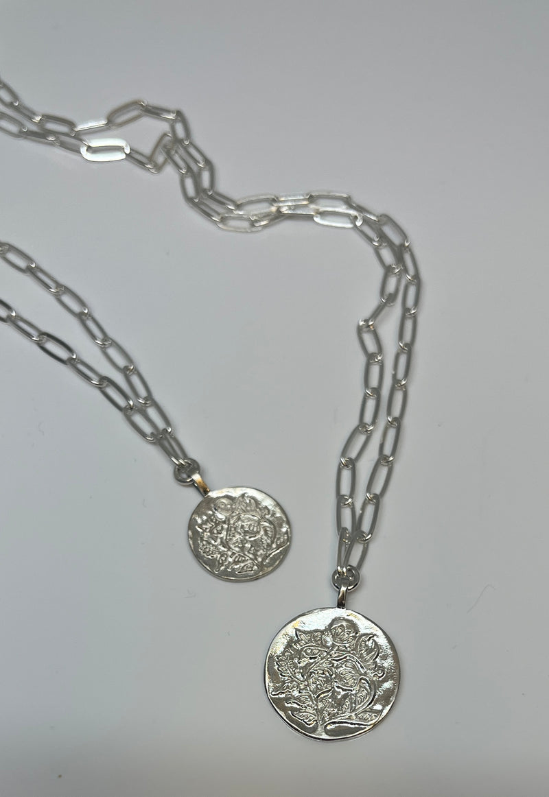 The Traveler - Pendant w/ paperclip chain - Silver