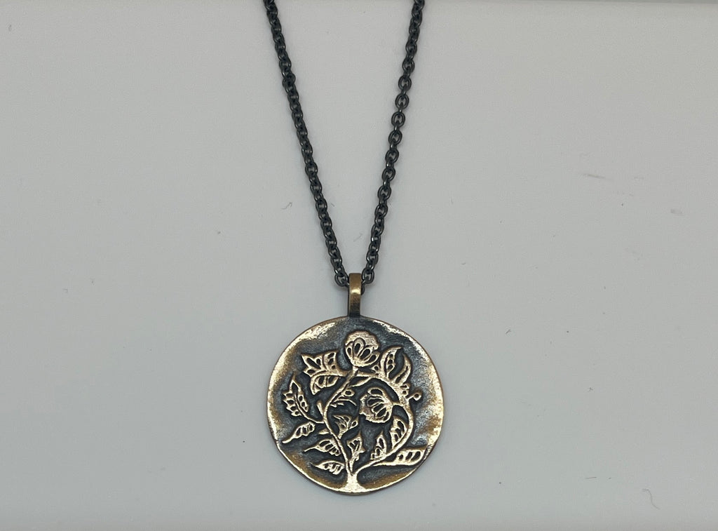 The Traveler - Pendant - Bronze