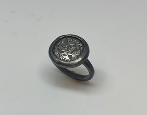 The Traveler - Signet ring - Medium - Oxidised silver