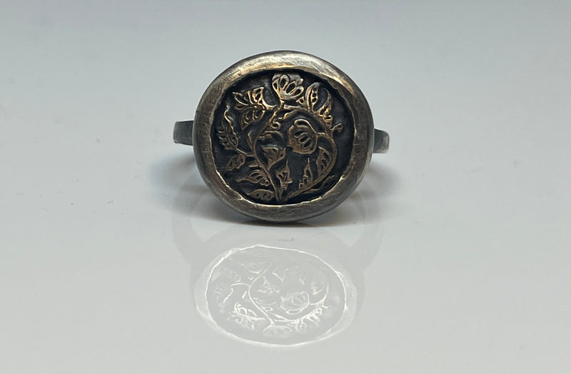 The Traveler - Signet ring - Medium - Oxidised silver and bronze
