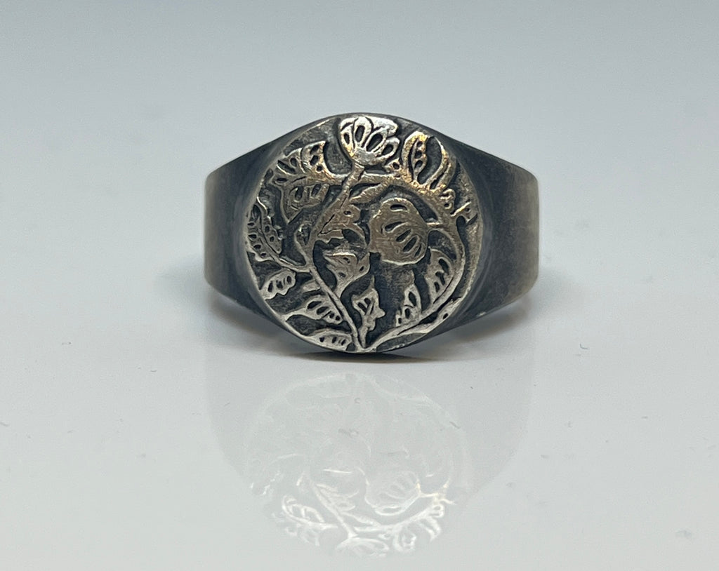 The Traveler - Signet Ring - Big - Oxidised Silver