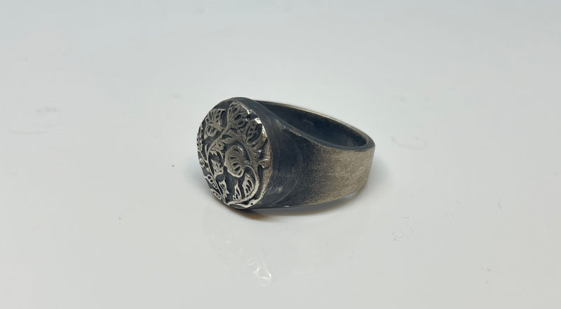 The Traveler - Signet Ring - Big - Oxidised Silver
