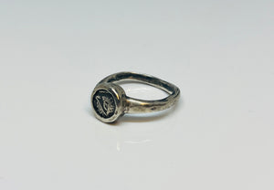 The Traveler - Signet Ring - Small - Silver/Oxidised silver