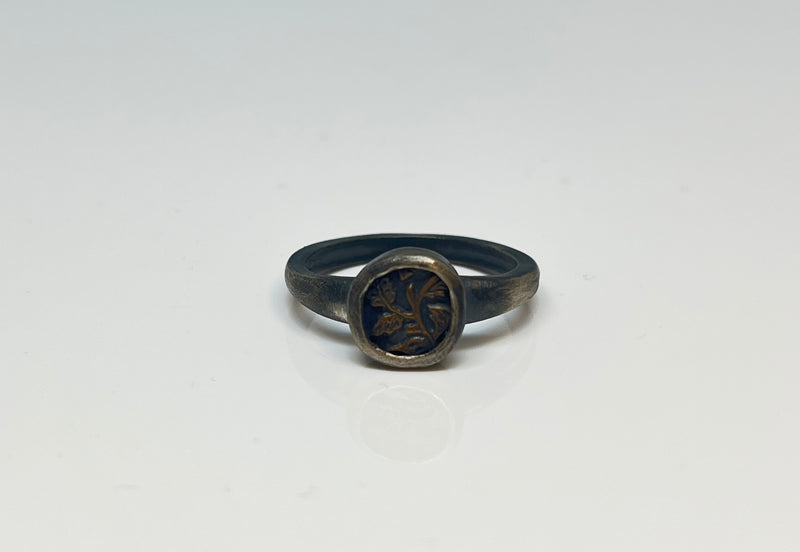 The Traveler - Signet Ring - Small - Oxidised silver and bronze