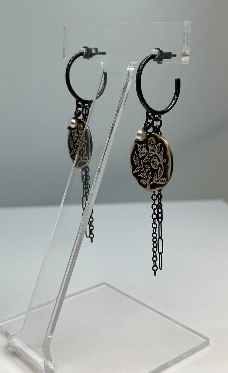 The Traveler - Hoop earrings - Oxidised silver and bronze w/ pearl
