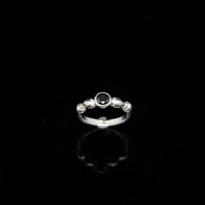 Seashell Ring - 5mm Round Center Stone - Silver